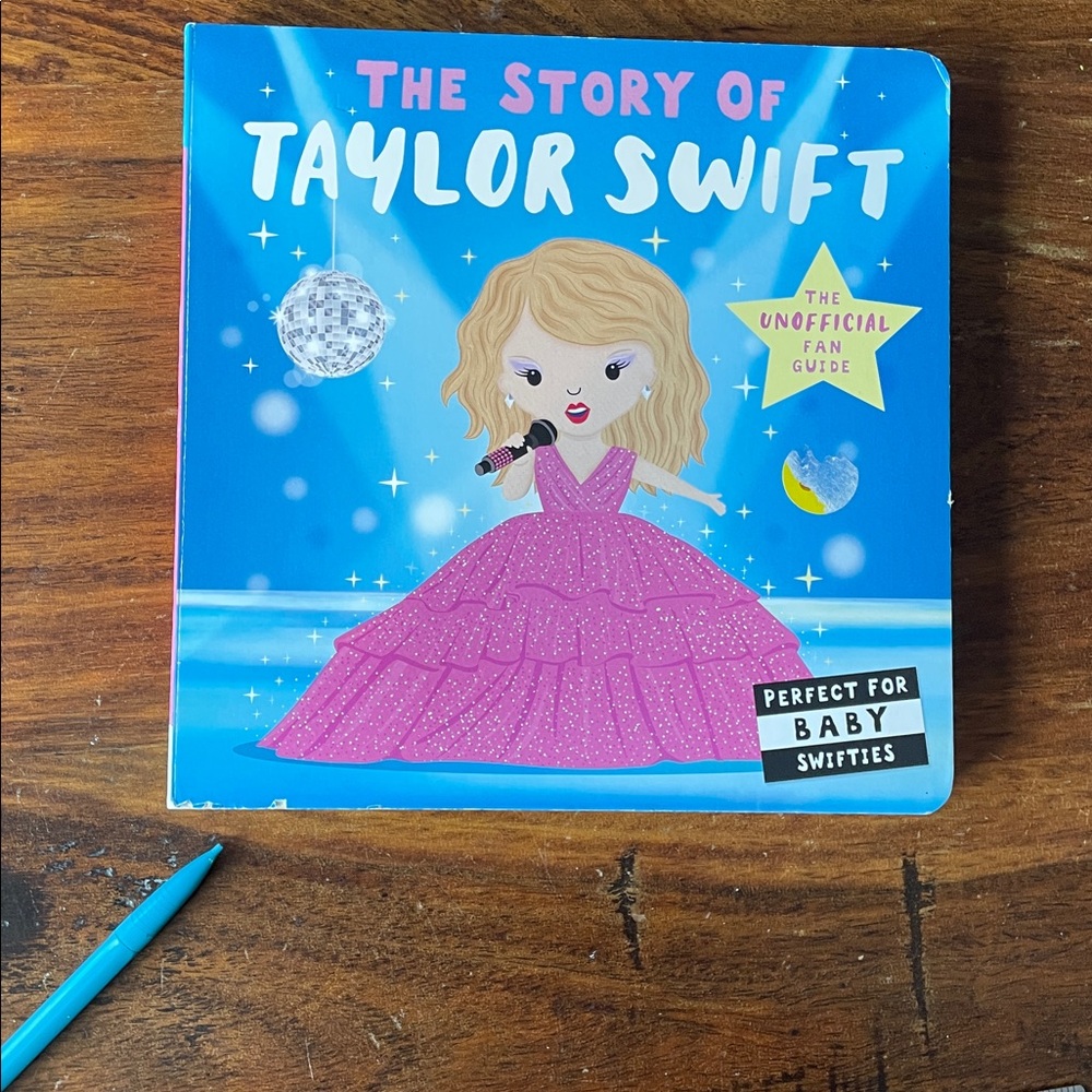 3 Taylor Swift : 2 Official Composition Notebooks + 1 Board Book (Set of 3) - Picture 11 of 14